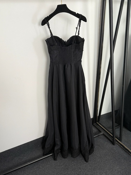 Dresses & Skirts - Elegant Black Maxi Dress with Sweetheart Neckline